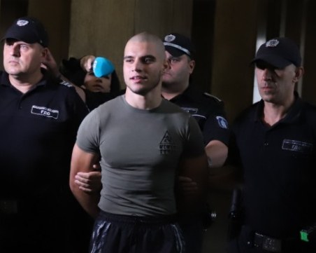 Пробация и безвъзмезден труд за Васил Михайлов от Перник