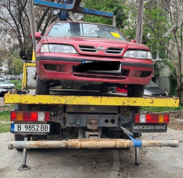 Репатрираха стари автомобили в