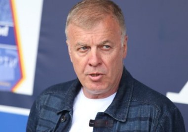 Собственикът на Левски Наско Сираков даде пресконференция относно бурните събития