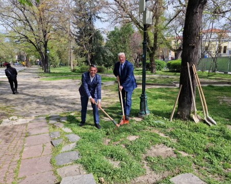 Преобразяват изцяло най-старата градина в Пловдив, използват само естествени материали