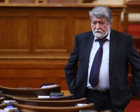 Вежди Рашидов: Политиката е низ от компромиси