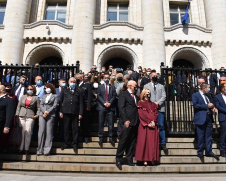 Гешев: Въпреки безпрецедентните опити за дестабилизация и дискредитация, следователи и прокурори продължават да работят в полза на българите
