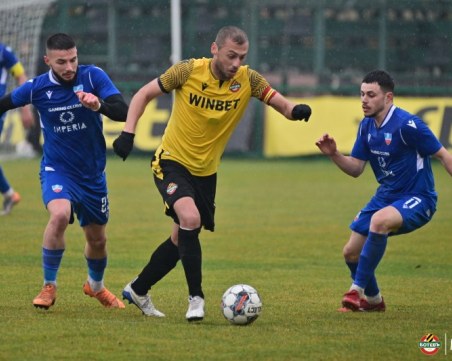 Лъчо Балтанов: Мечтата ми е да изведа Ботев с капитанската лента на Колежа, стадионът е бижу