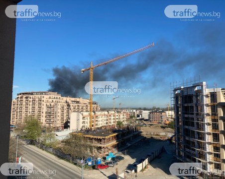 Пламна пожар край Гребната база, огнеборци пътуват към мястото*