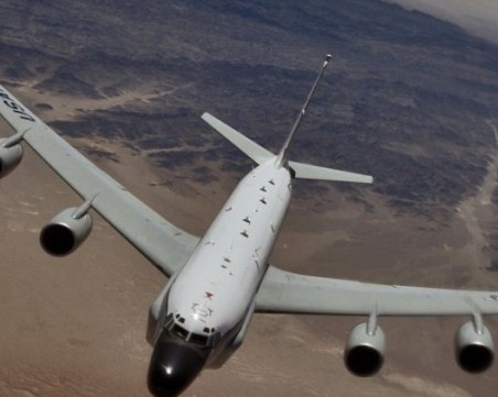 Руски Су-27 се опитал да свали британски разузнавателен самолет над Черно море