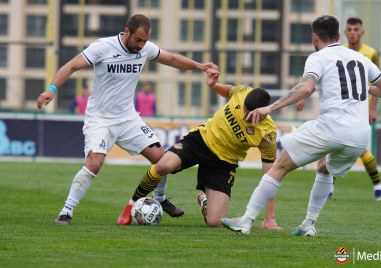 Дублиращият отбор на Ботев Пловдив завърши наравно 0 0 при домакинството
