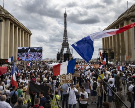 Франция очаква решението на Конституционния съвет за пенсионната реформа