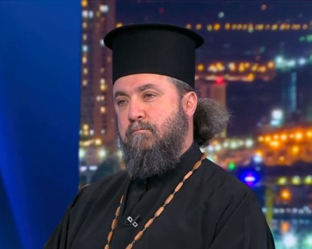 Протойерей Василий Сарян: Изчезва идентичността на нашия народ