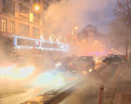 Бурни протести през изминалата нощ във Франция, има арестувани