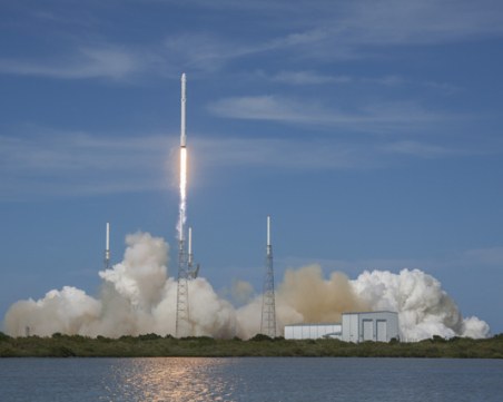 Кенийски спътник, построен с българско участие, беше изведен в орбита с ракета на Спейс екс