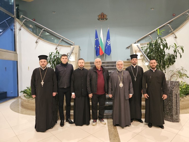 Българската делегация, определена да донесе Благодатния огън от Божи гроб,