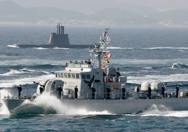 Южна Корея е изстреляла предупредителни изстрели срещу севернокорейски патрулиращ кораб