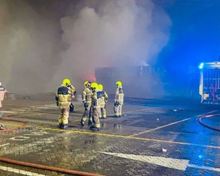 Голям пожар в жилищна сграда в Дубай отне живота на 16 души