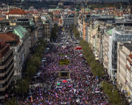 Десетки хиляди протестираха срещу бедността в Чехия