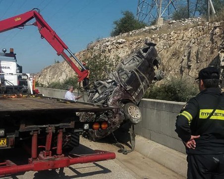 Най-малко шестима загинаха при катастрофа с мигранти в Гърция