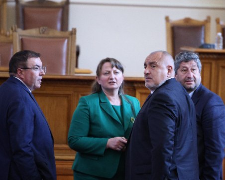 ГЕРБ-СДС и ПП-ДБ на работна среща в парламента