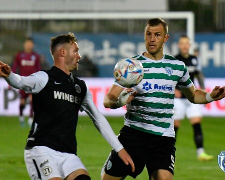 Локо загуби гостуването си на Черно море, Митко Илиев изпусна дузпа