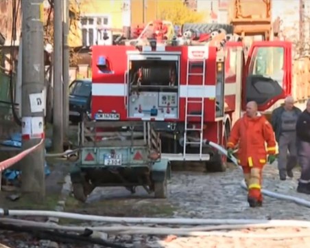 Майка и син загинаха при пожар в село Павелско