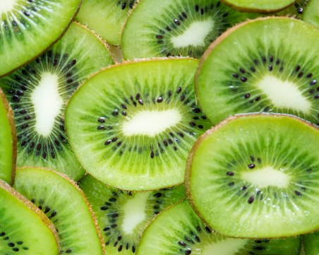 Рецепта за следпразничен детокс със смути с киви