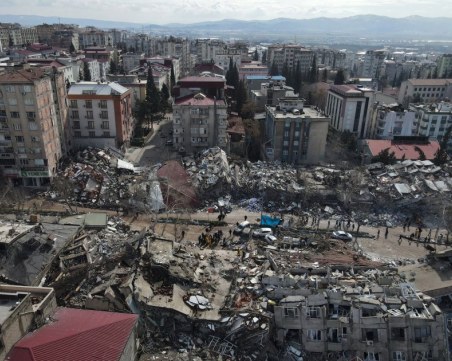 След труса: 1 млрд. долара са изплатили застрахователите в Турция