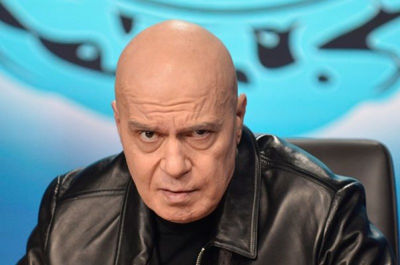 Слави Трифонов: Народът на Уганда гледа в космоса, а българите гледаме горили