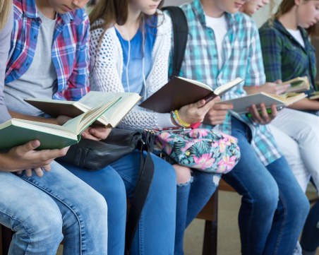 Детска книжка със сексуално съдържание възмути родители на 5-класници