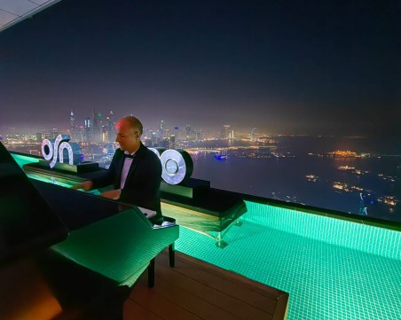 Джаз концертът на свещи с Боби Вълчев и Биг бенд Пловдив се отлага за лятото