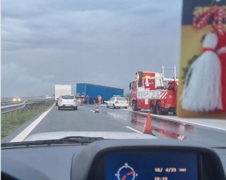 Катастрофа с камион на АМ 