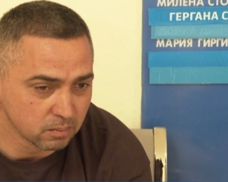 Пребитият шофьор на линейка: Изведнъж тълпата скочи върху мен, имам рани по главата