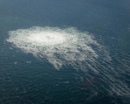 Руски кораби са заснети да минават близо до 