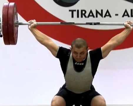 Валентин Генчев спечели бронзов медал в изтласкването на Европейското