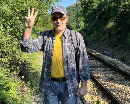 Авторът на книгата, възмутила родители: 