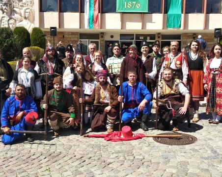 Деца от пловдивски училища ще отбележат годишнина Априлското въстание с шествие