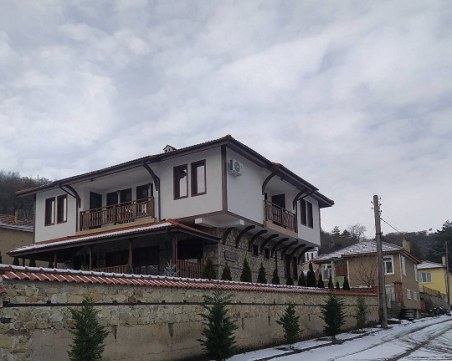 НАП-Пловдив продава къща за гости в известно село с тракийски гробници
