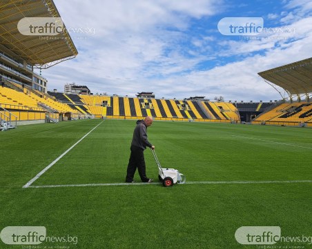 Започна поставянето на очертанията на терена и Зико грейна на Колежа