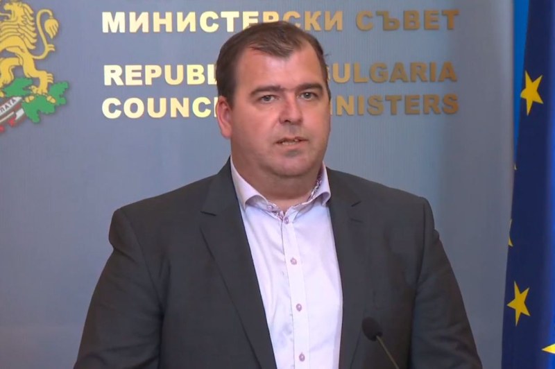 Гечев: От 24 април спираме временно вноса на храни от Украйна