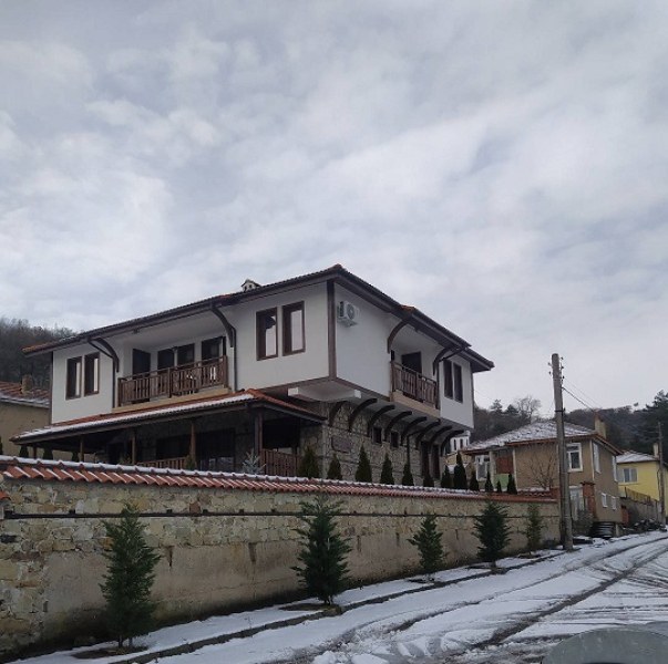 НАП-Пловдив продава къща за гости в известно село с тракийски гробници