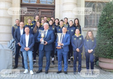 Женският шампион на България Марица показа в Общината двете спечелени