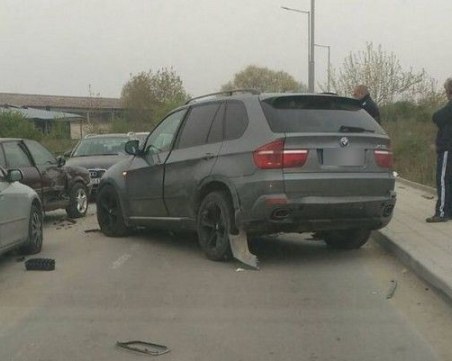 Затвор за 21-годишен пловдивчанин, откраднал джип и блъснал 3 коли - пиян и без книжка