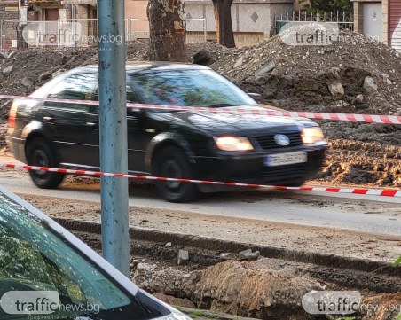 Кал, хаос и мудна работа по бул. „Хаджи Димитър”, гответе се за същото и на ул. „Царевец”