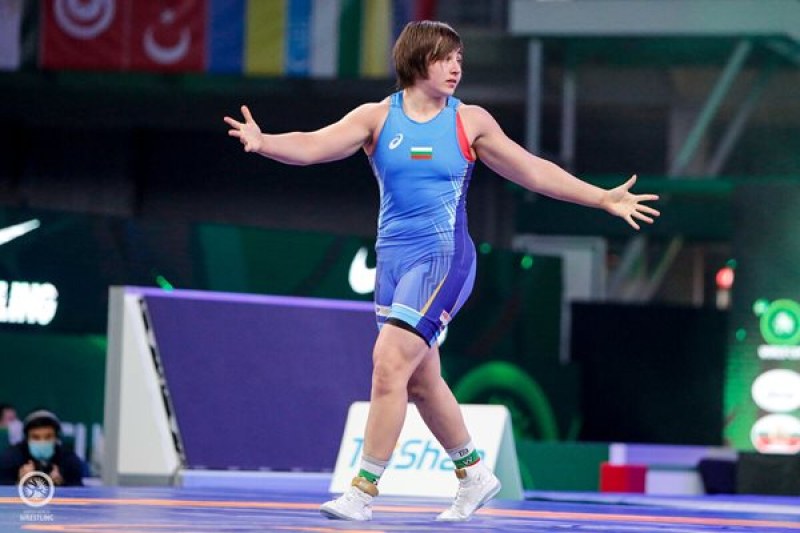 Юлияна Янева стана европейска шампионка по борба за жени. Тя