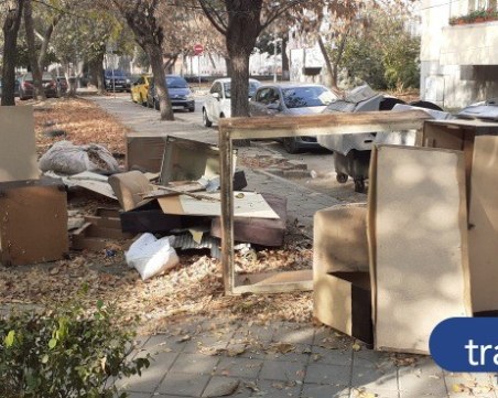 Събират стари мебели в Пловдив, все повече пловдивчани използват специалната площадка