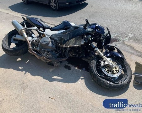 Моторист се запали след катастрофа на АМ 