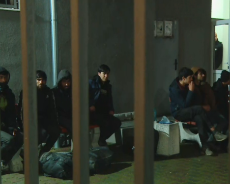 Линейката, в която бяха хванати 23-ма мигранти край Пловдив, е била бракувана