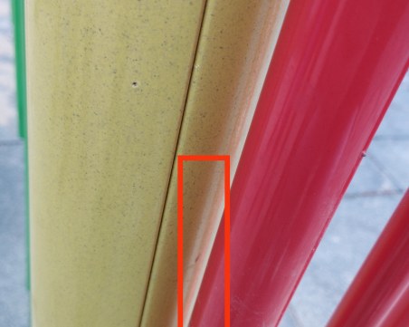 Пловдивчанин:  Дете си премаза пръста на необезопасена детска площадка