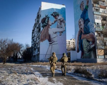 Руските сили са превзели още два квартала в Бахмут