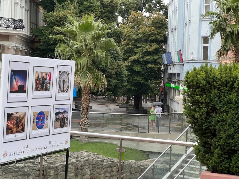 Новата седмица започва с дъжд