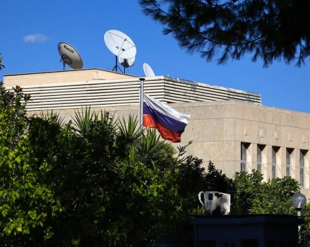 Тревога в руското посолство в Атина заради подозрителен предмет
