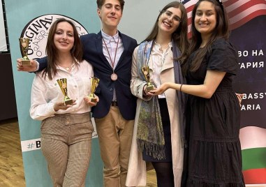 Младежи от Пловдив станаха шампиони на Националното състезание по английска