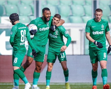 Лудогорец се справи с Черно море във Варна и докосва финала за Купата